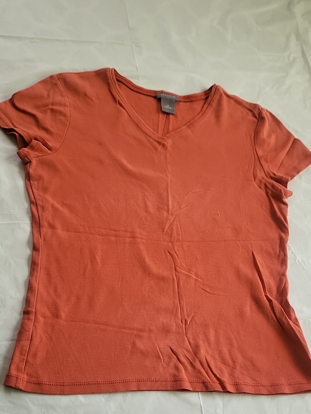 Ann Taylor Short Sleeve V-Neck Tee in Coral Orange